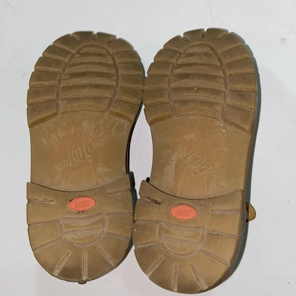 Tan Moccasin Shoes with Classic Design Kids Size 10C